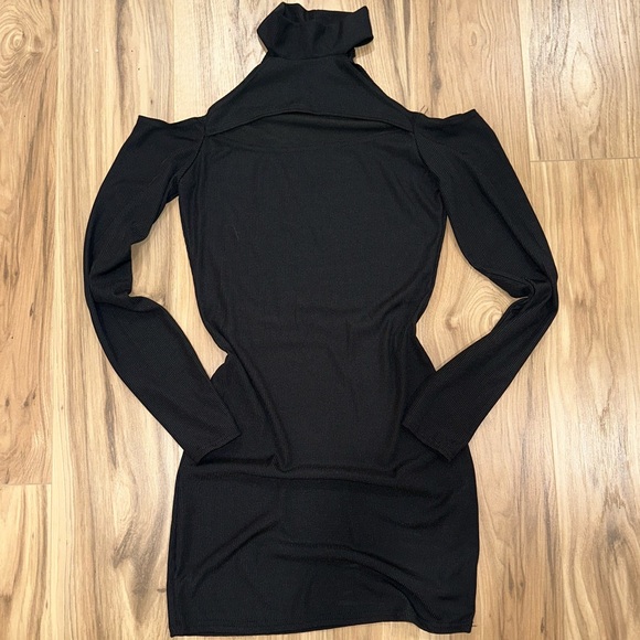 PLT DRESS - Picture 1 of 3